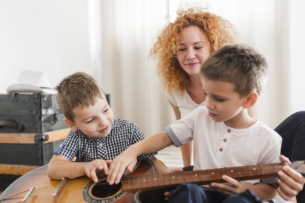 Choosing the Right Music Lessons for Your Child: What Parents Need to Know